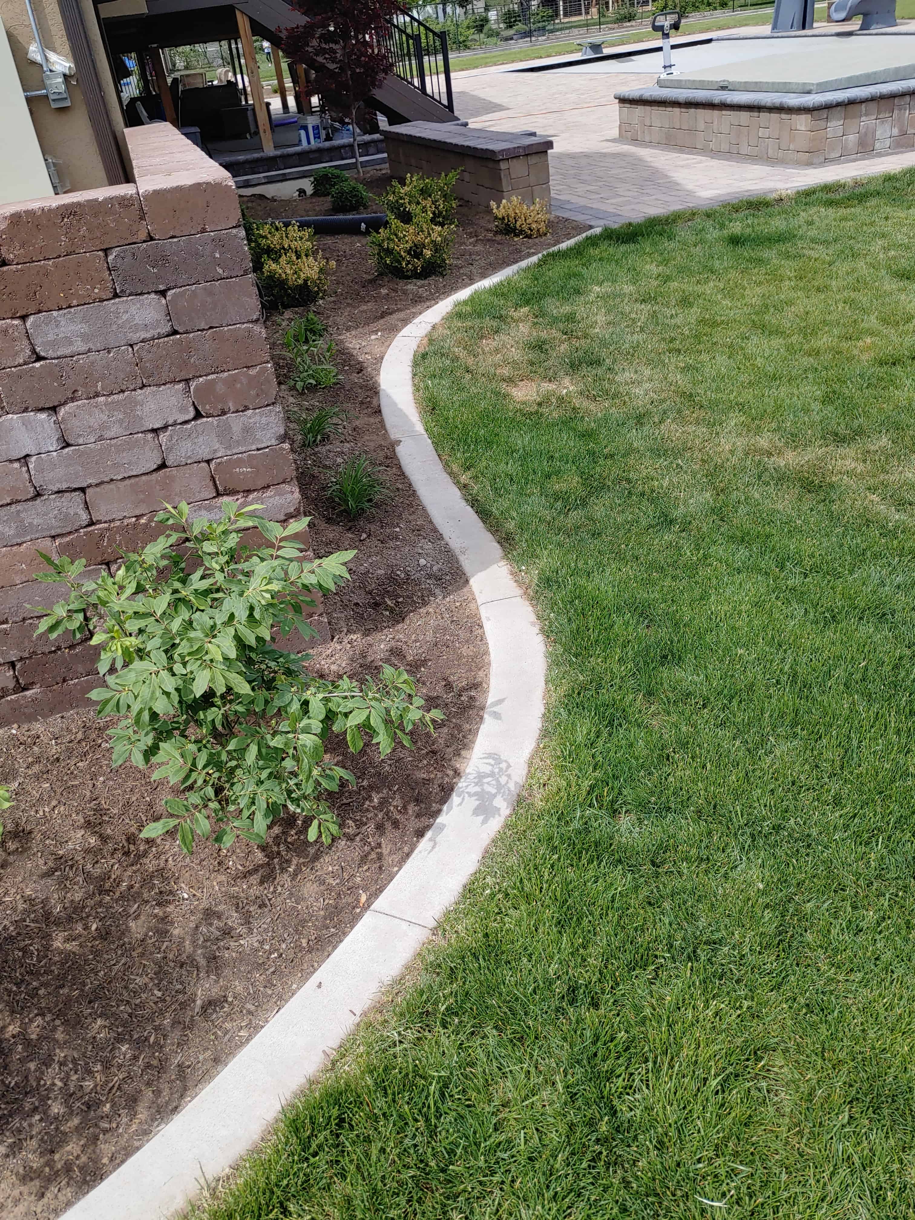 Landscape Curbing